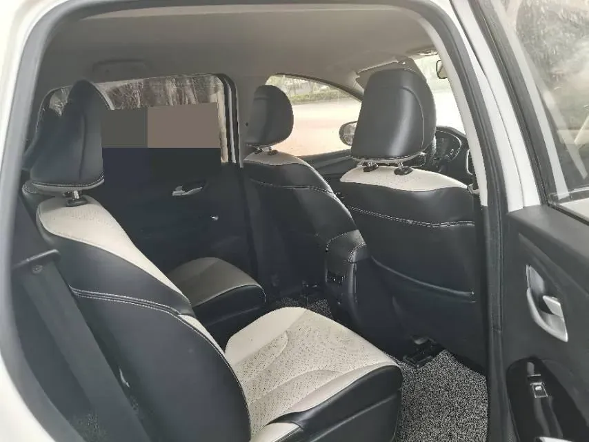 2021 BaoJun 730 1.5T 147HP L4 CVT,autocango,china used car exporter,china ev exporter,chinese used car exporter,chinese used ev exporter