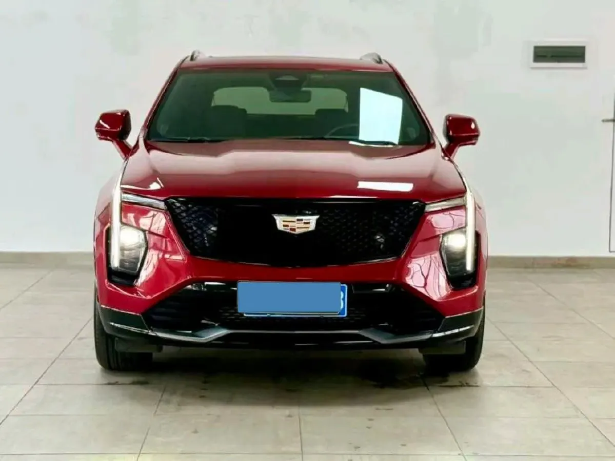 2024 Cadillac XT4 2.0T 237HP L4 9AT,autocango,china used car exporter,china ev exporter,chinese used car exporter,chinese used ev exporter