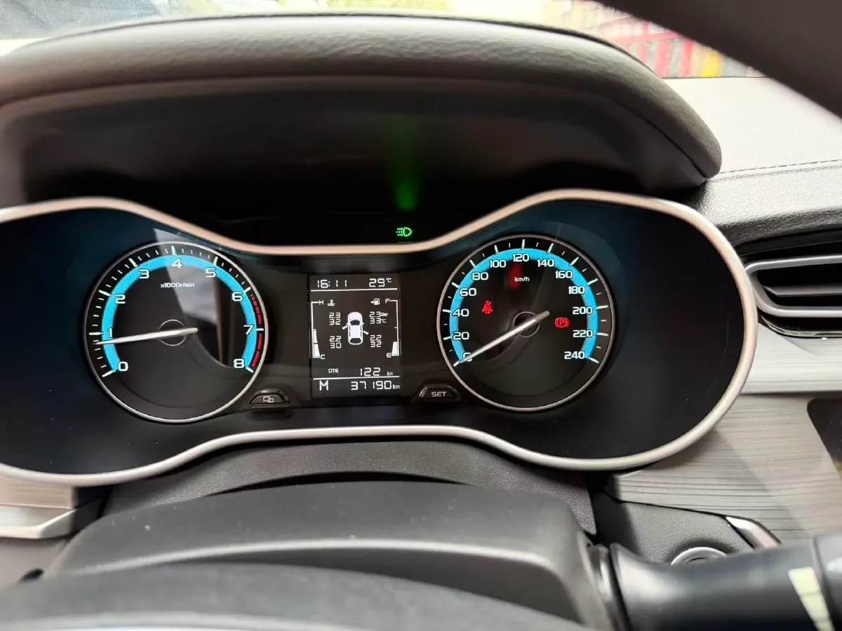 2021 Geely Coolray 1.4T 141HP L4 6MT,autocango,china used car exporter,china ev exporter,chinese used car exporter,chinese used ev exporter