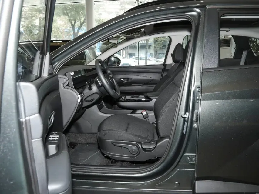 2025 Hyundai Tucson 1.5T 200HP L4 8AT,autocango,china used car exporter,china ev exporter,chinese used car exporter,chinese used ev exporter