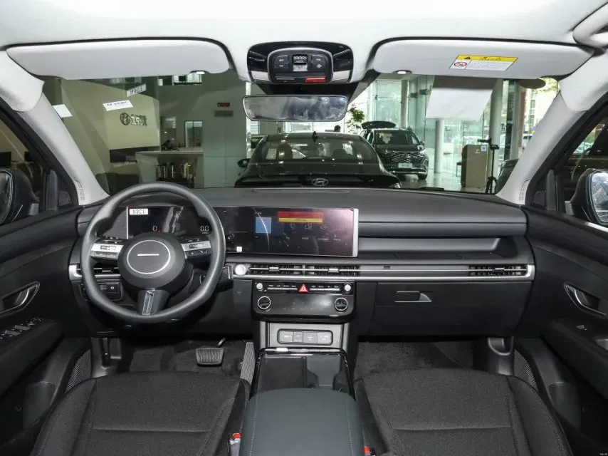 2025 Hyundai Tucson 1.5T 200HP L4 8AT,autocango,china used car exporter,china ev exporter,chinese used car exporter,chinese used ev exporter