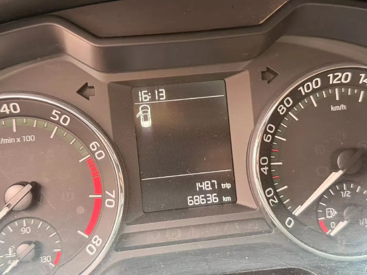 2019 Skoda Octavia 1.5L 116HP L4 6AT,autocango,china used car exporter,china ev exporter,chinese used car exporter,chinese used ev exporter