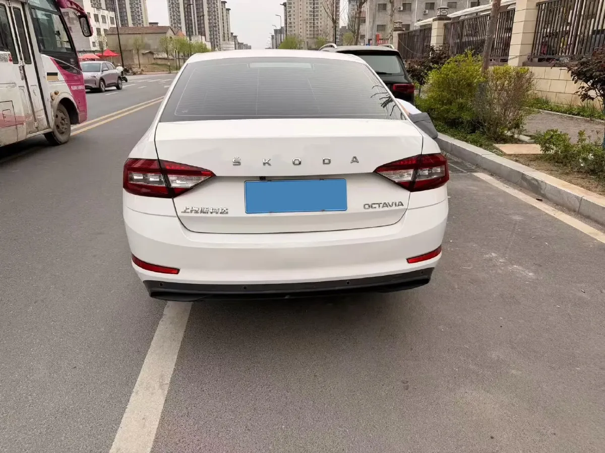 2019 Skoda Octavia 1.5L 116HP L4 6AT,autocango,china used car exporter,china ev exporter,chinese used car exporter,chinese used ev exporter