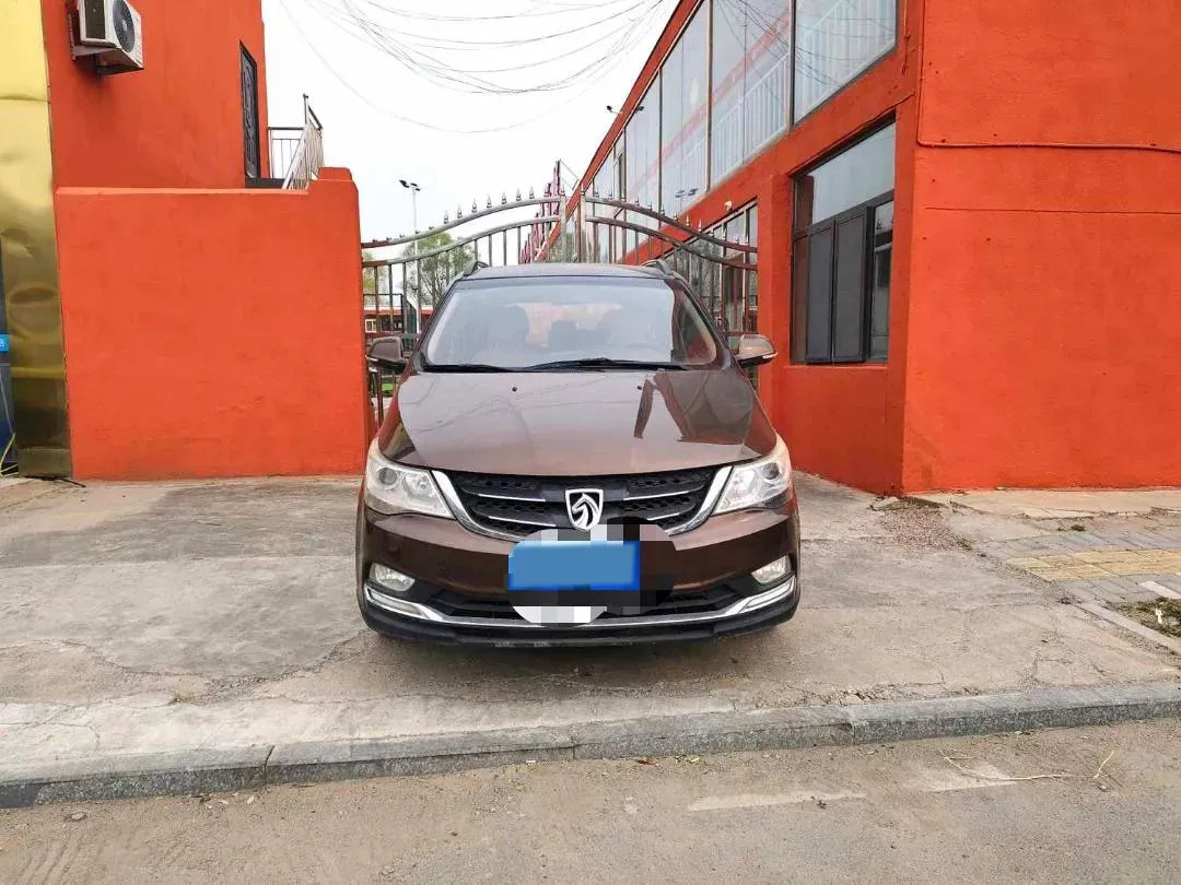 2016 BaoJun 560 1.5T 150HP L4 6MT,autocango,china used car exporter,china ev exporter,chinese used car exporter,chinese used ev exporter