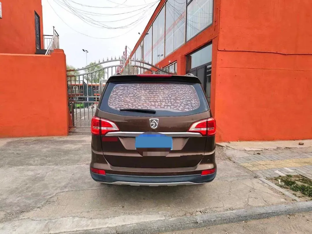2016 BaoJun 560 1.5T 150HP L4 6MT,autocango,china used car exporter,china ev exporter,chinese used car exporter,chinese used ev exporter