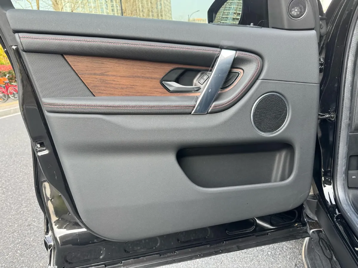 2022 Land Rover Discovery Sport 2.0T 249HP L4 9AT,autocango,china used car exporter,china ev exporter,chinese used car exporter,chinese used ev exporter