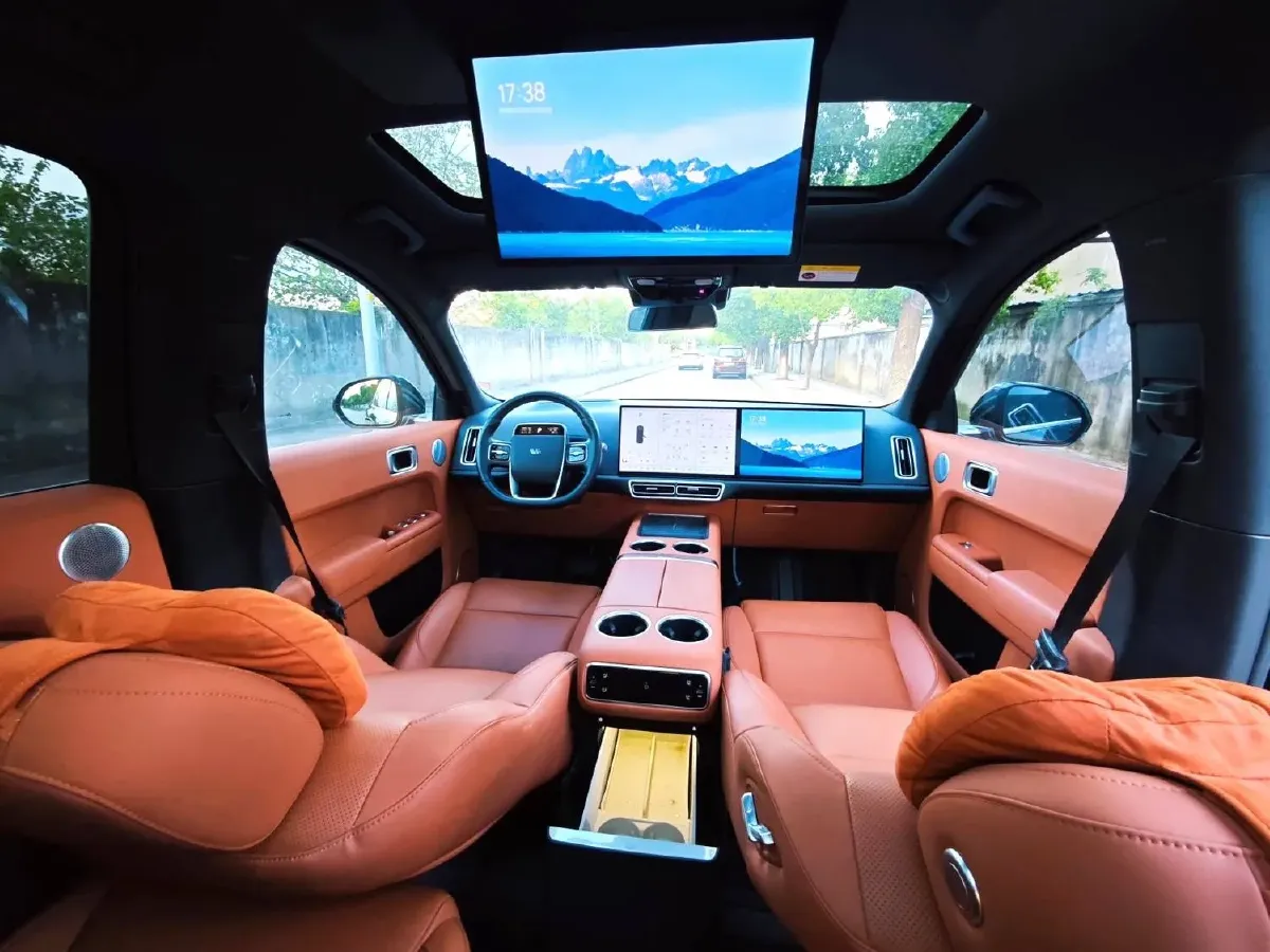 2024 Ford Bronco 2.3T 275HP L4 10AT,autocango,china used car exporter,china ev exporter,chinese used car exporter,chinese used ev exporter