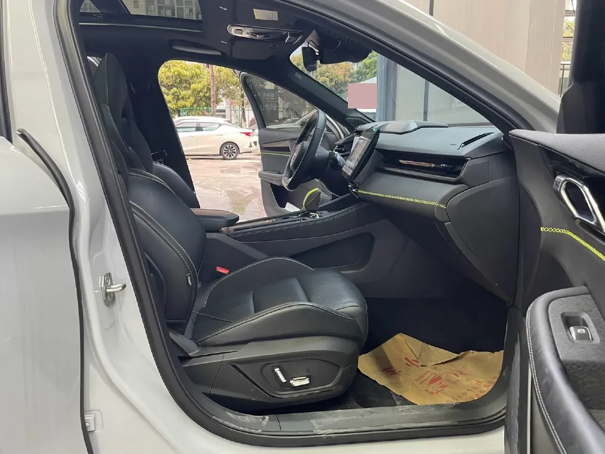 2023 LYNK&CO 01 2.0T 254HP L4 8AT,autocango,china used car exporter,china ev exporter,chinese used car exporter,chinese used ev exporter