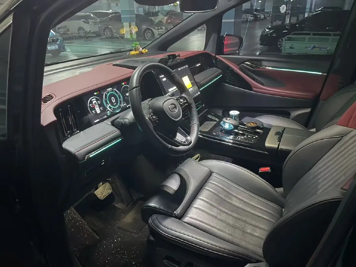 2024 GAC Trumpchi M8 2.0T 252HP L4 8AT,autocango,china used car exporter,china ev exporter,chinese used car exporter,chinese used ev exporter