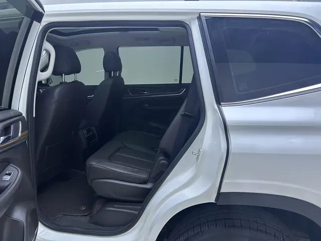 2019 Roewe RX8 2.0T 222HP L4 6AT,autocango,china used car exporter,china ev exporter,chinese used car exporter,chinese used ev exporter