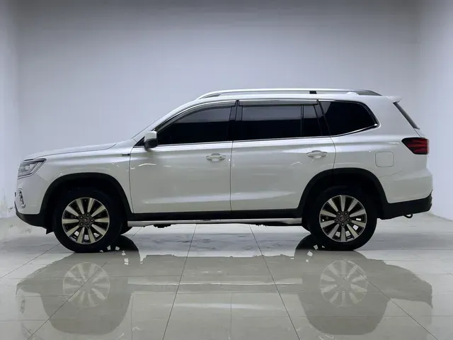 2019 Roewe RX8 2.0T 222HP L4 6AT,autocango,china used car exporter,china ev exporter,chinese used car exporter,chinese used ev exporter