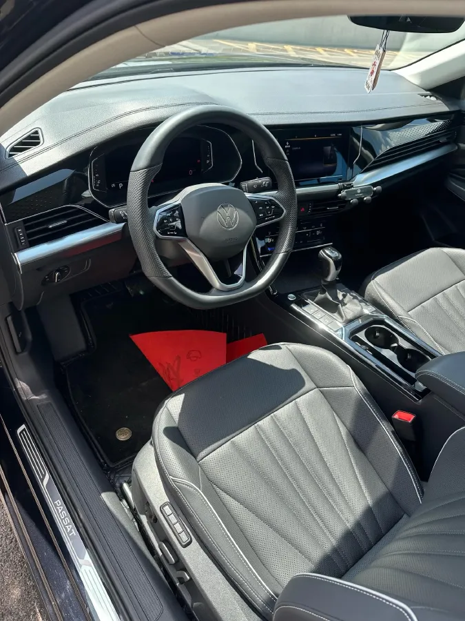 2024 Volkswagen Passat 2.0T 220HP L4 7DCT,autocango,china used car exporter,china ev exporter,chinese used car exporter,chinese used ev exporter