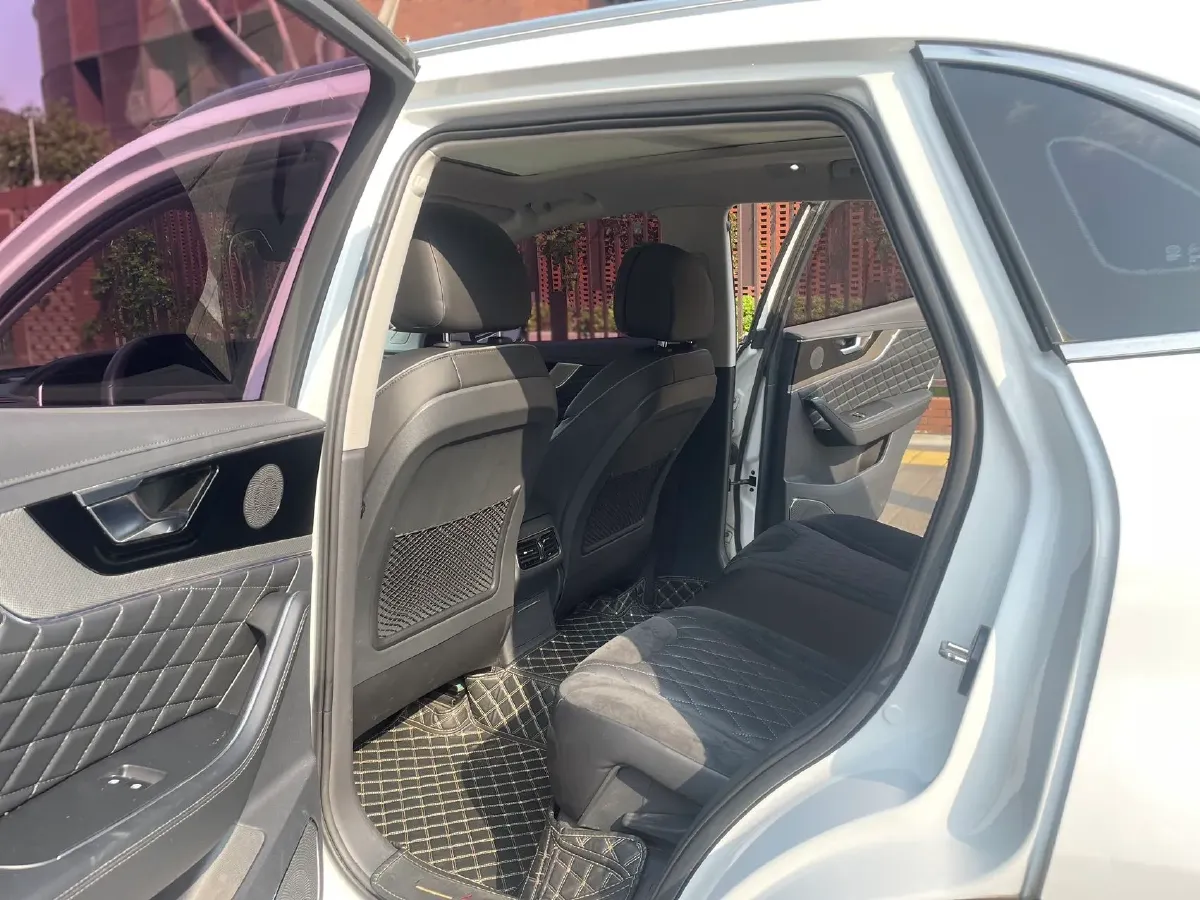 2019 HongQi HS5 2.0T 224HP L4 6AT,autocango,china used car exporter,china ev exporter,chinese used car exporter,chinese used ev exporter