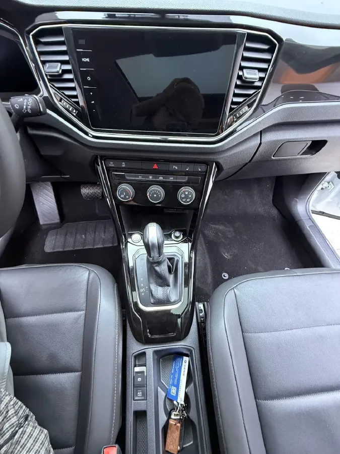 2021 Volkswagen T-Roc 1.4T 150HP L4 7DCT,autocango,china used car exporter,china ev exporter,chinese used car exporter,chinese used ev exporter