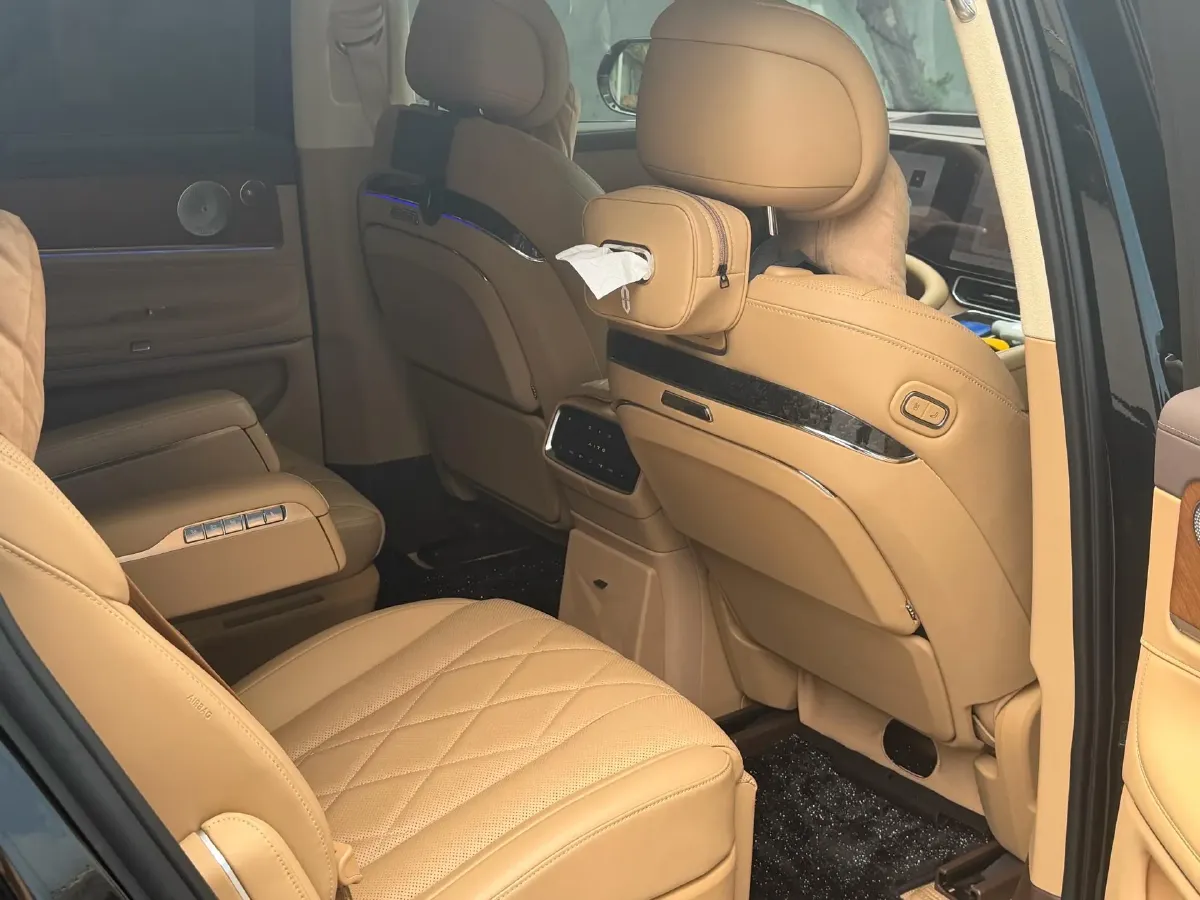 2024 AITO AITO M9 1.5T 152HP L4 REEV 42KWH,autocango,china used car exporter,china ev exporter,chinese used car exporter,chinese used ev exporter