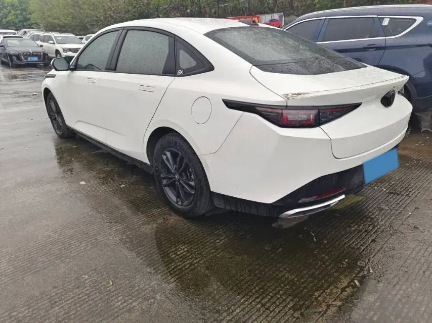 2023 ChangAn Oshan Z6 1.5T 188HP L4 7DCT,autocango,china used car exporter,china ev exporter,chinese used car exporter,chinese used ev exporter