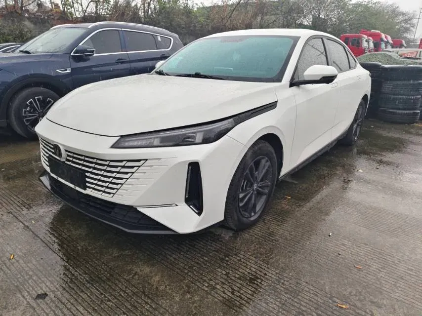 2023 ChangAn Oshan Z6 1.5T 188HP L4 7DCT,autocango,china used car exporter,china ev exporter,chinese used car exporter,chinese used ev exporter