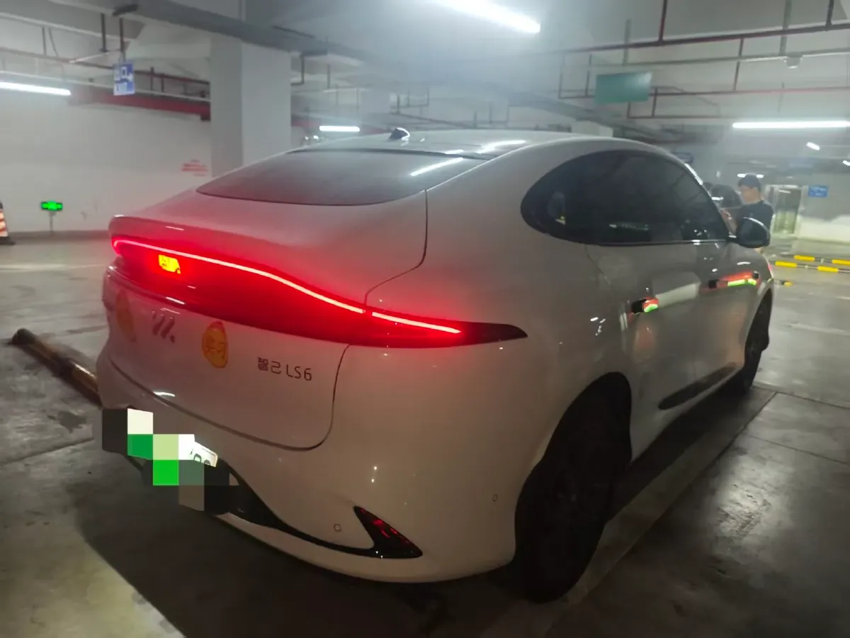 2025 IM LS6 BEV 75KWH,autocango,china used car exporter,china ev exporter,chinese used car exporter,chinese used ev exporter