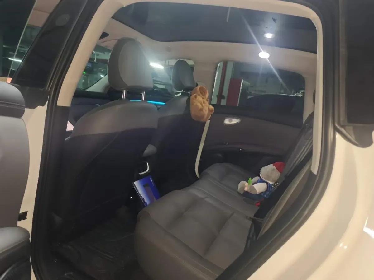 2025 IM LS6 BEV 75KWH,autocango,china used car exporter,china ev exporter,chinese used car exporter,chinese used ev exporter