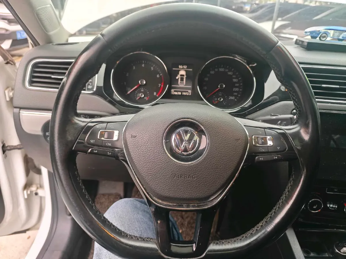 2019 Jeep Renegade 1.3T 173HP L4 7DCT,autocango,china used car exporter,china ev exporter,chinese used car exporter,chinese used ev exporter