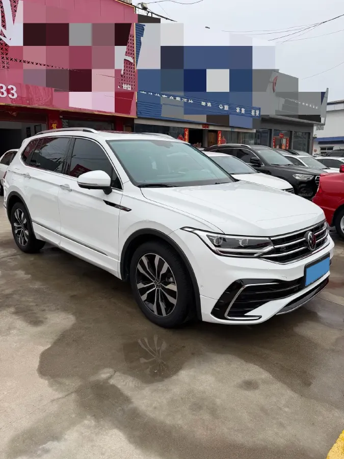2023 Volkswagen Tiguan L 2.0T 186HP L4 7DCT,autocango,china used car exporter,china ev exporter,chinese used car exporter,chinese used ev exporter