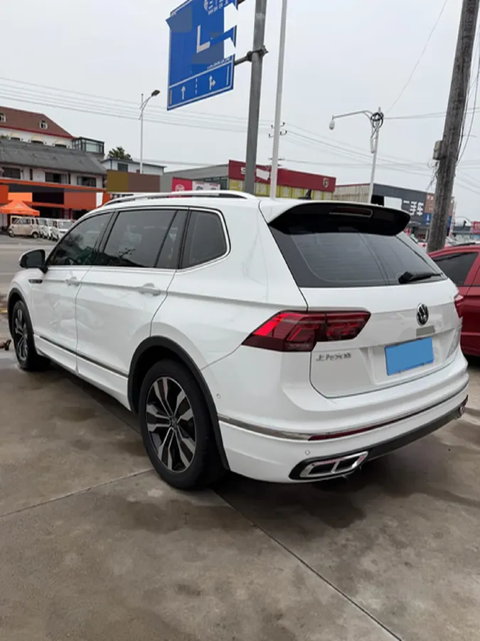 2023 Volkswagen Tiguan L 2.0T 186HP L4 7DCT,autocango,china used car exporter,china ev exporter,chinese used car exporter,chinese used ev exporter