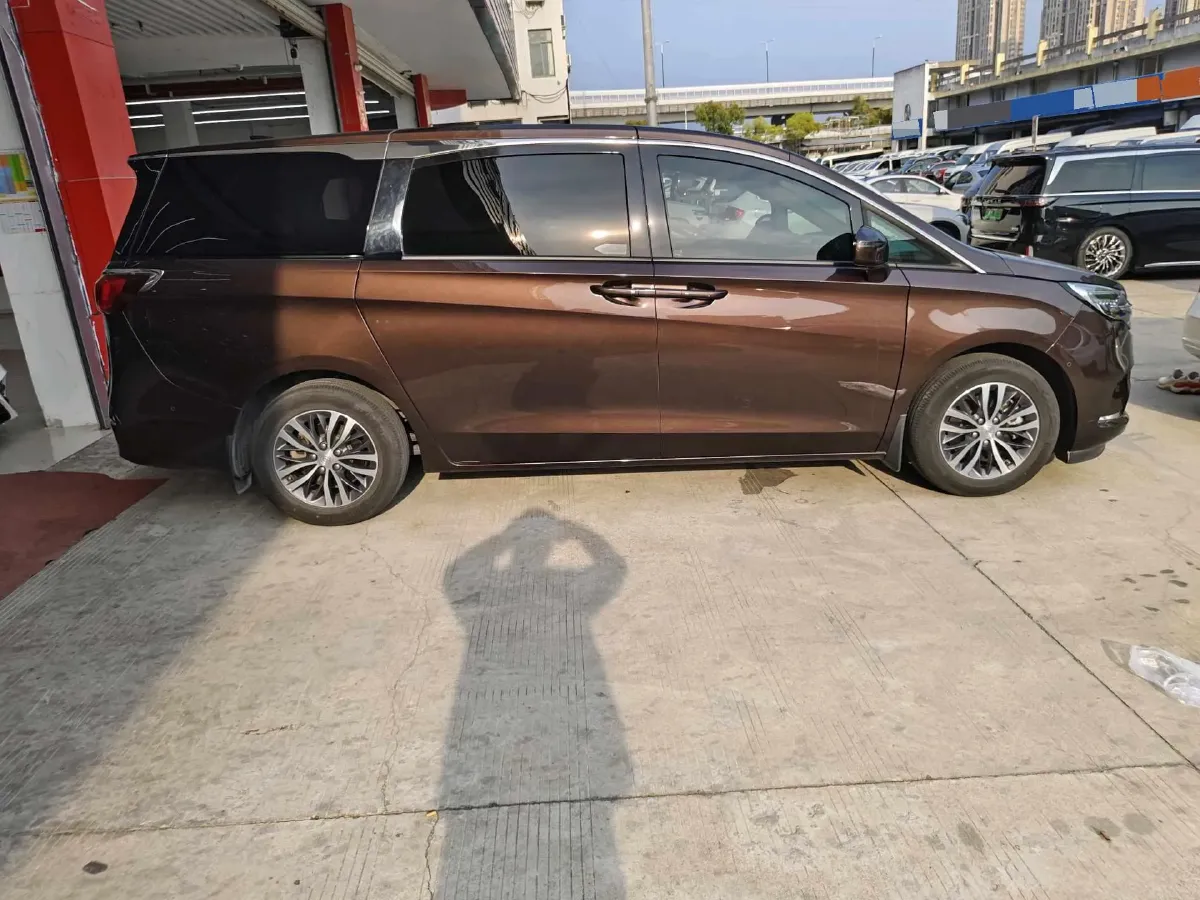 2021 Buick GL8 2.0T 237HP L4 9AT,autocango,china used car exporter,china ev exporter,chinese used car exporter,chinese used ev exporter