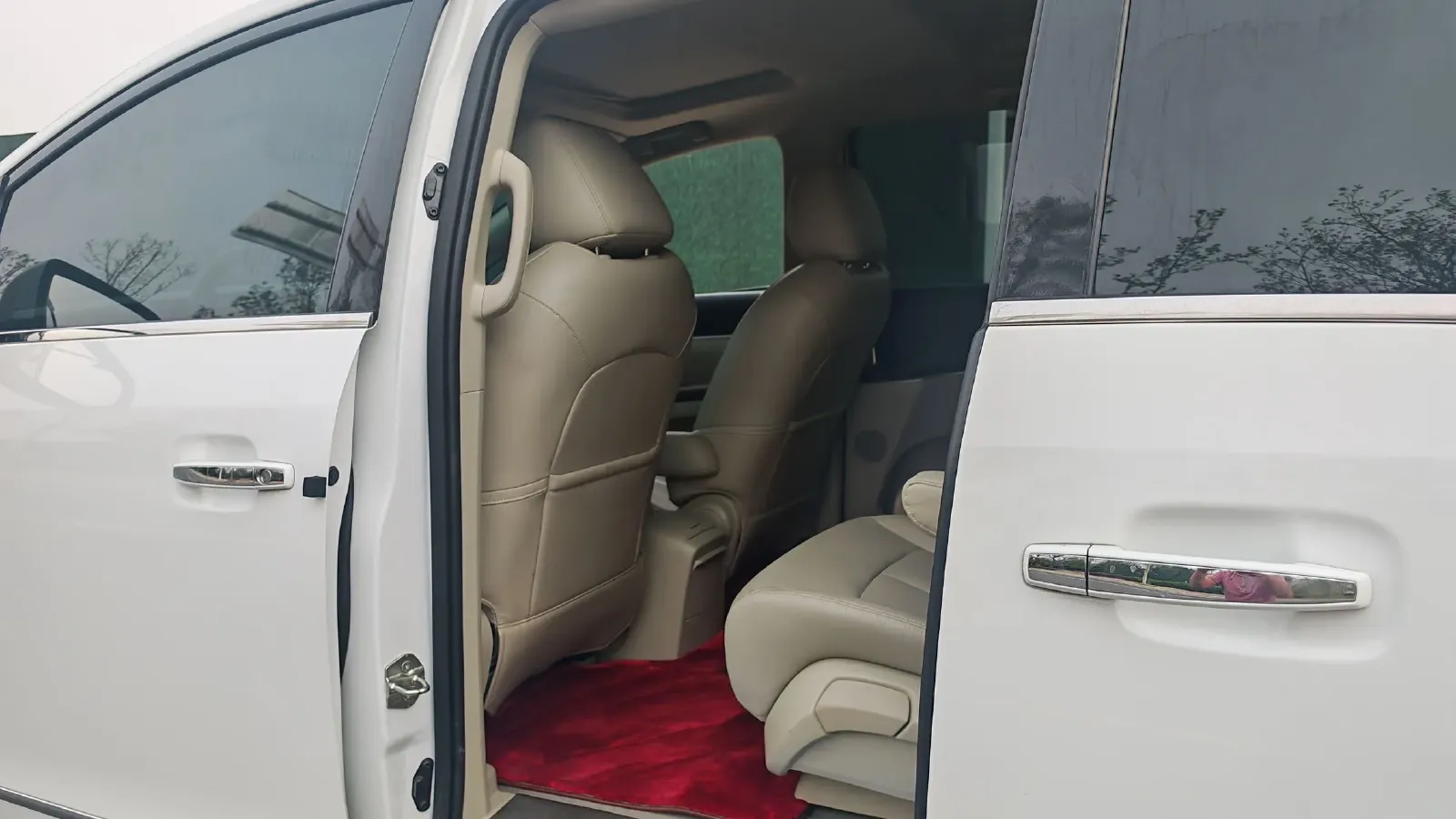 2018 Buick GL8 2.0T 260HP L4 6AT,autocango,china used car exporter,china ev exporter,chinese used car exporter,chinese used ev exporter