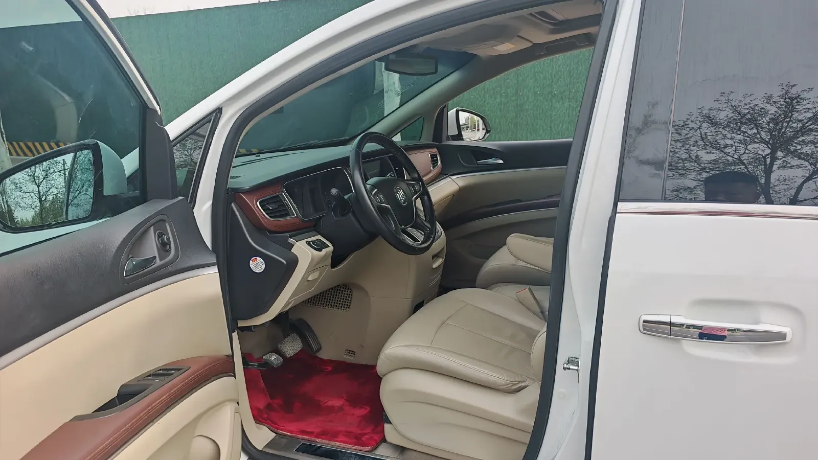 2018 Buick GL8 2.0T 260HP L4 6AT,autocango,china used car exporter,china ev exporter,chinese used car exporter,chinese used ev exporter