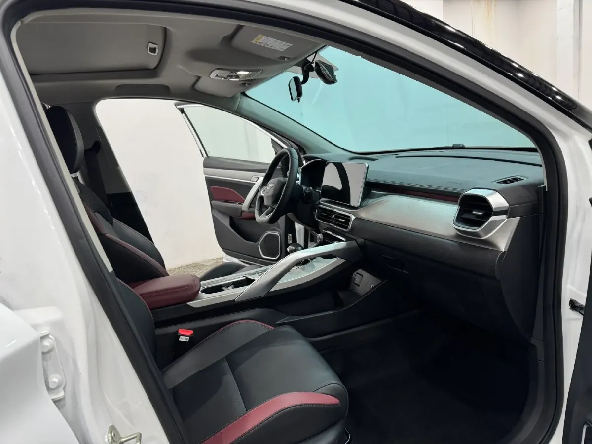 2021 Geely Coolray 1.4T 141HP L4 6DCT,autocango,china used car exporter,china ev exporter,chinese used car exporter,chinese used ev exporter