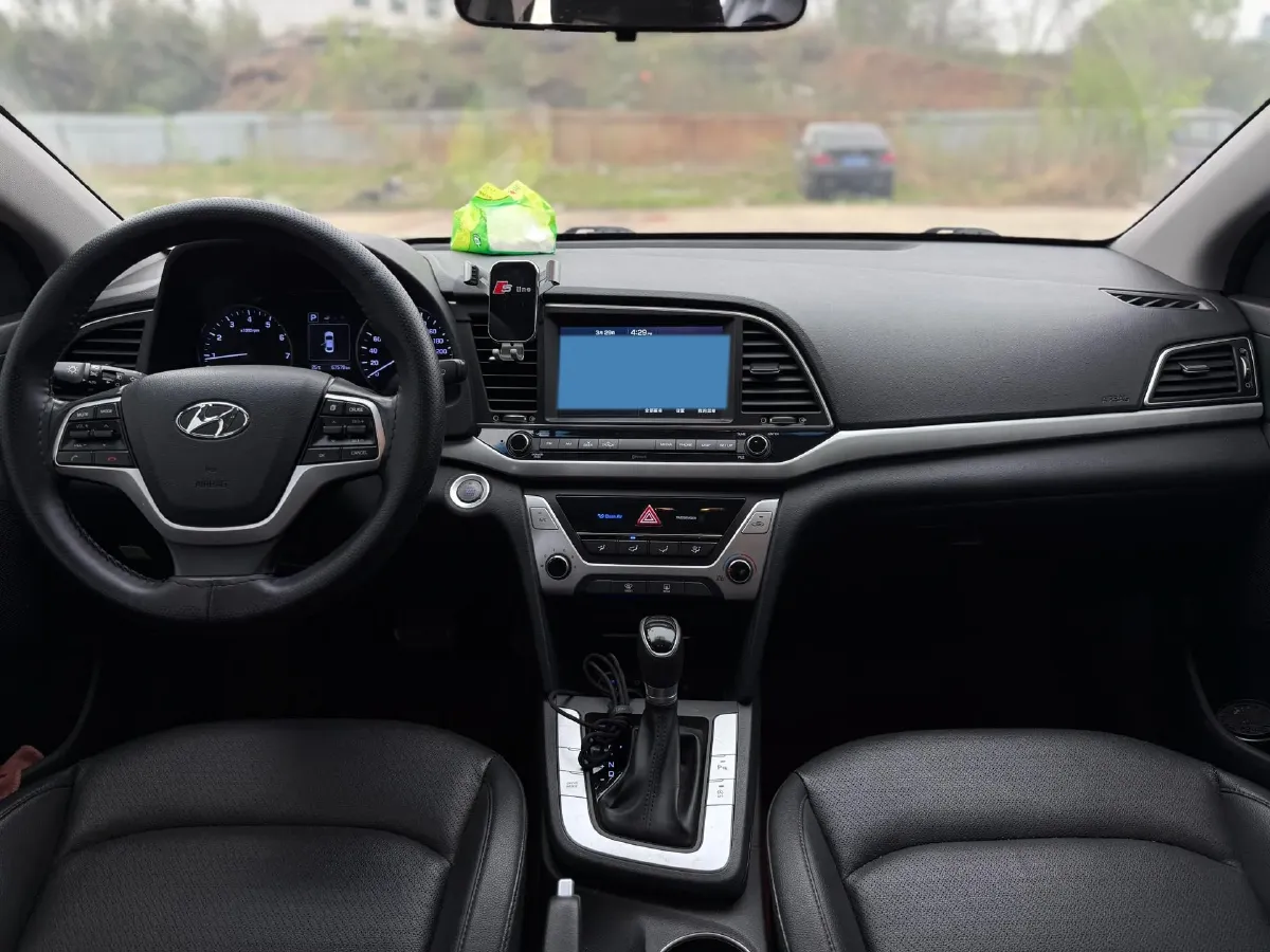 2016 Hyundai Elantra 1.6L 130HP L4 6AT,autocango,china used car exporter,china ev exporter,chinese used car exporter,chinese used ev exporter