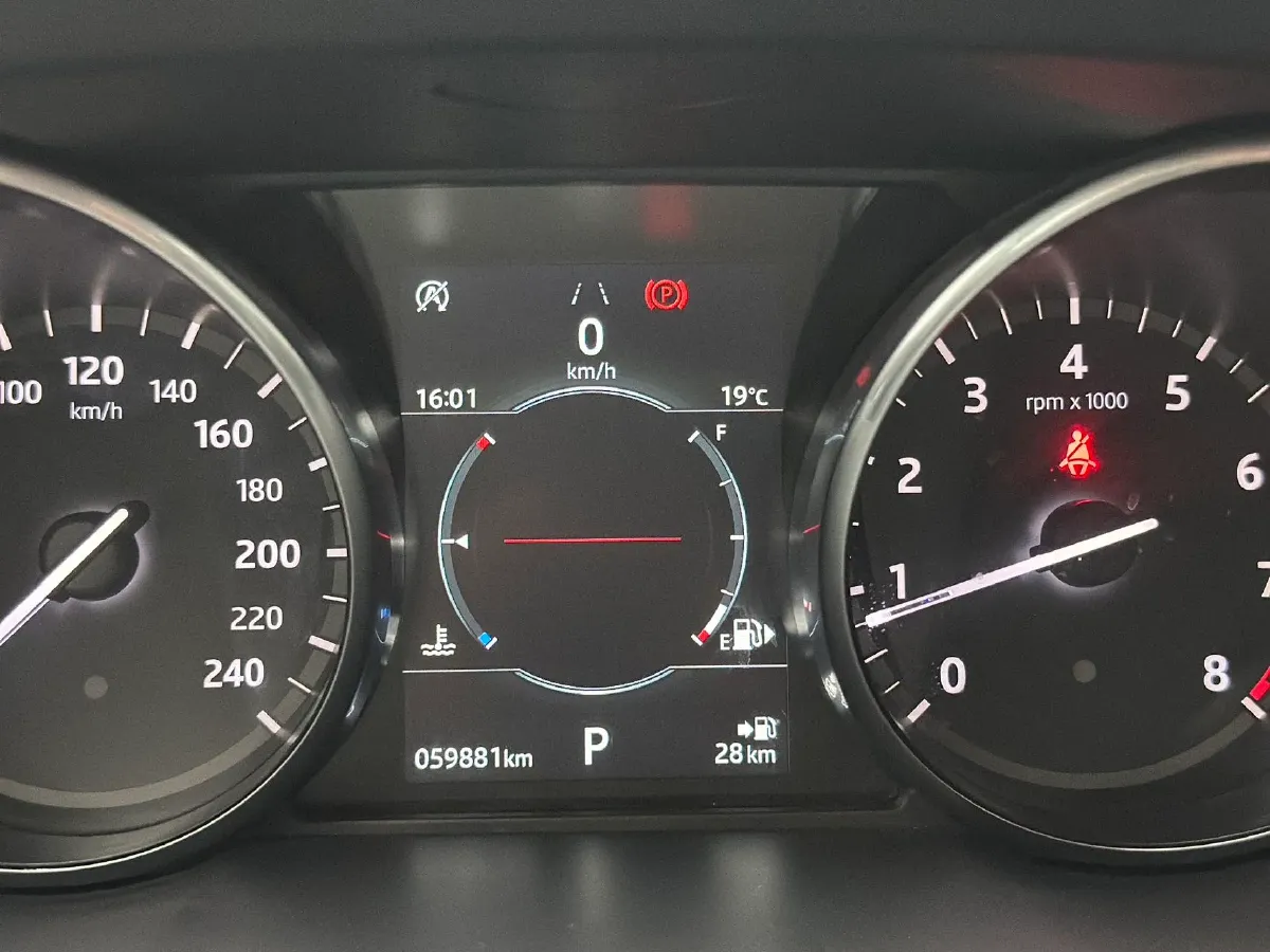 2018 Land Rover Discovery Sport 2.0T 241HP L4 9AT,autocango,china used car exporter,china ev exporter,chinese used car exporter,chinese used ev exporter