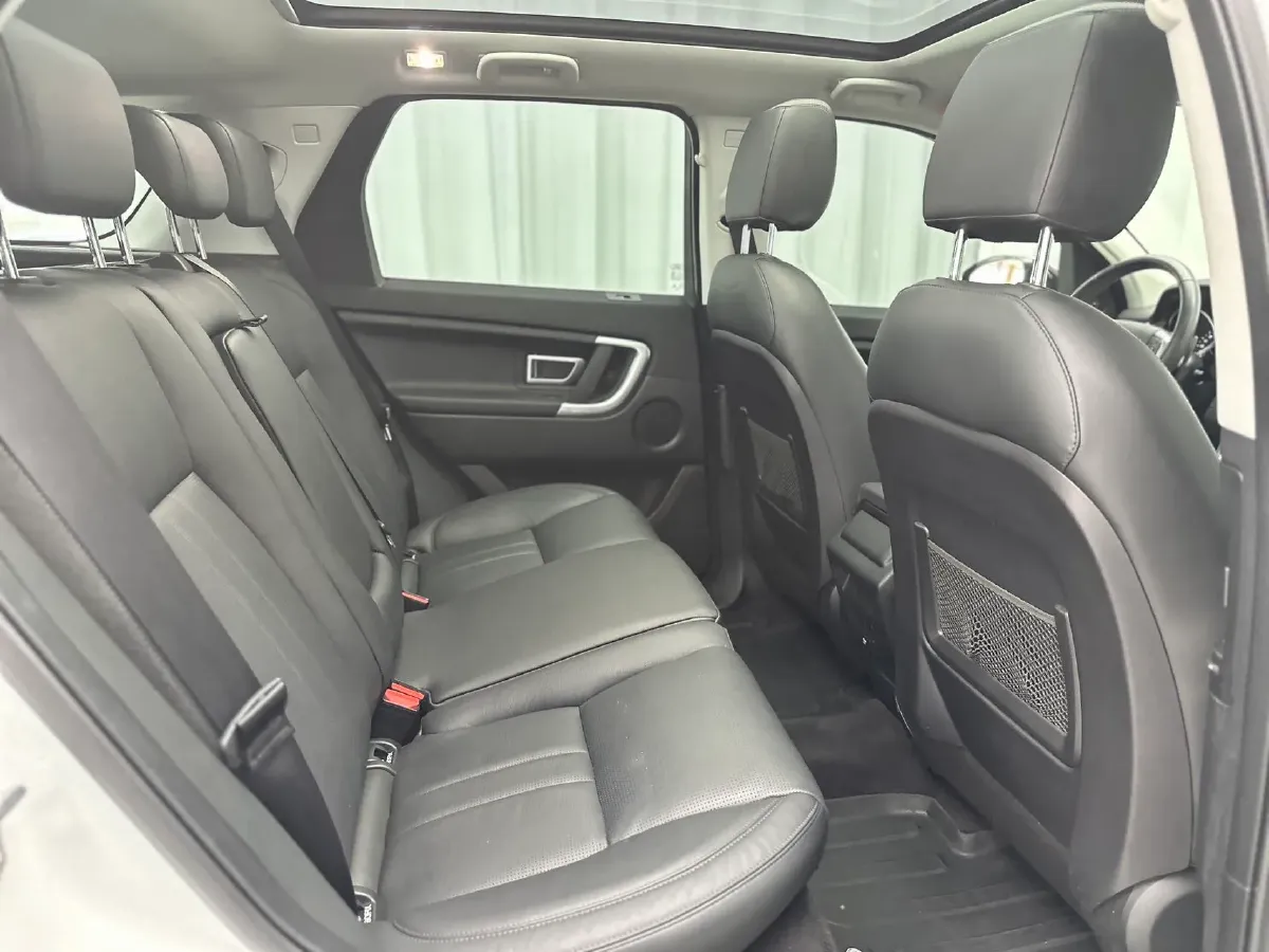 2018 Land Rover Discovery Sport 2.0T 241HP L4 9AT,autocango,china used car exporter,china ev exporter,chinese used car exporter,chinese used ev exporter