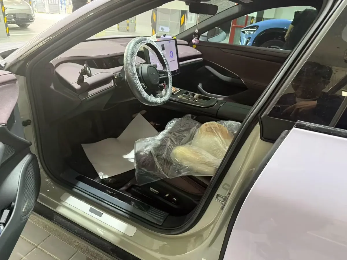 2024 MI SU7 BEV 73.6KWH,autocango,china used car exporter,china ev exporter,chinese used car exporter,chinese used ev exporter