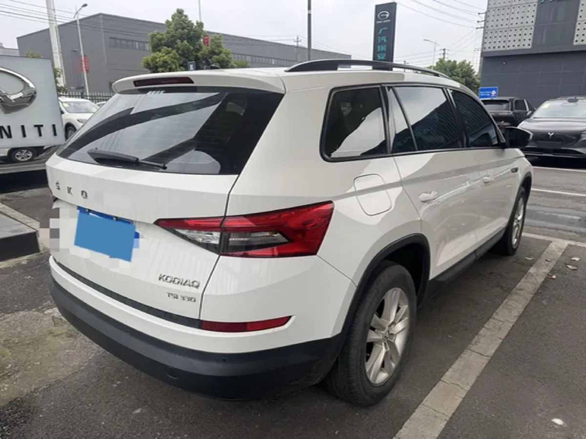 2019 Buick EnvisionPlus 1.5T 169HP L4 7DCT,autocango,china used car exporter,china ev exporter,chinese used car exporter,chinese used ev exporter