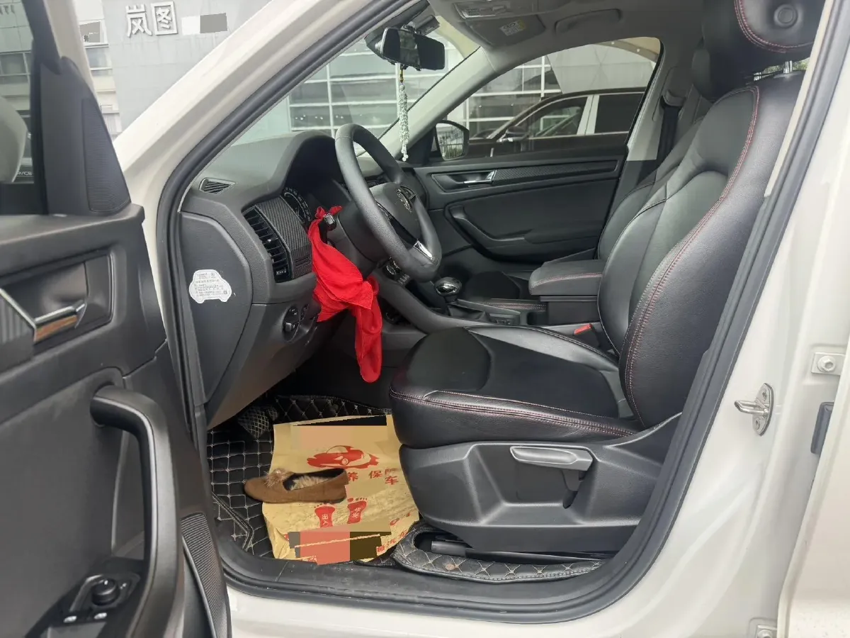 2019 Buick EnvisionPlus 1.5T 169HP L4 7DCT,autocango,china used car exporter,china ev exporter,chinese used car exporter,chinese used ev exporter