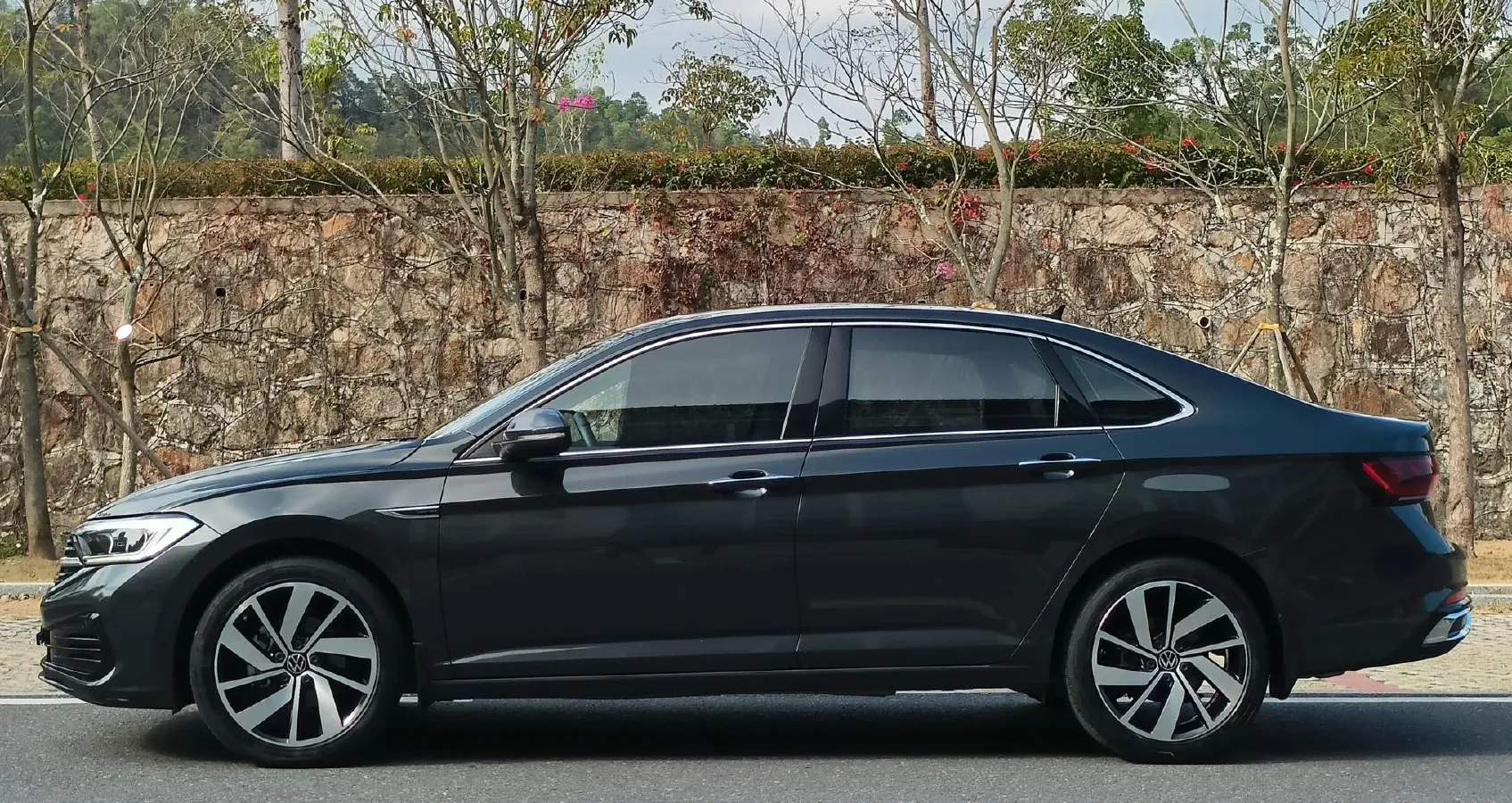 2023 Volkswagen Sagitar 1.5T 160HP L4 7DCT,autocango,china used car exporter,china ev exporter,chinese used car exporter,chinese used ev exporter