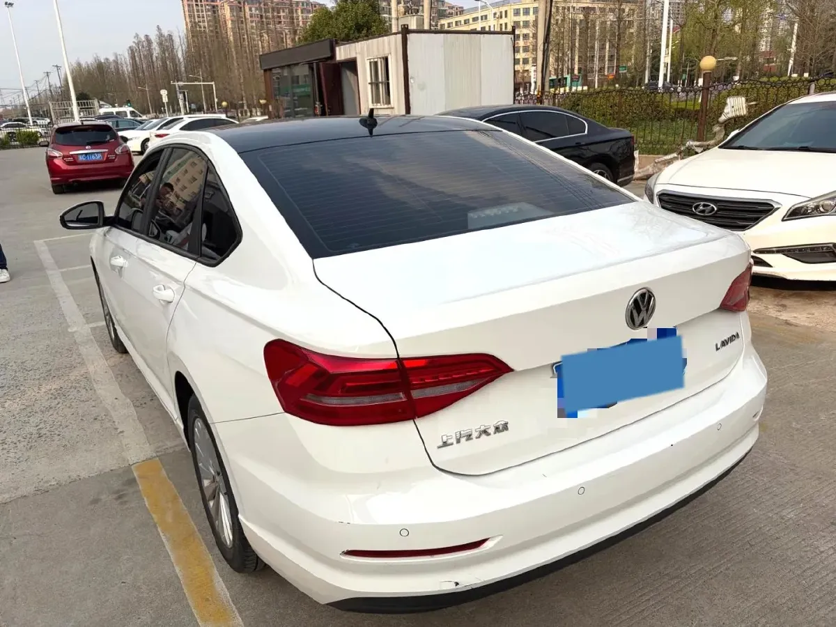 2018 Landwind XiaoYao 1.5T 163HP L4 CVT,autocango,china used car exporter,china ev exporter,chinese used car exporter,chinese used ev exporter