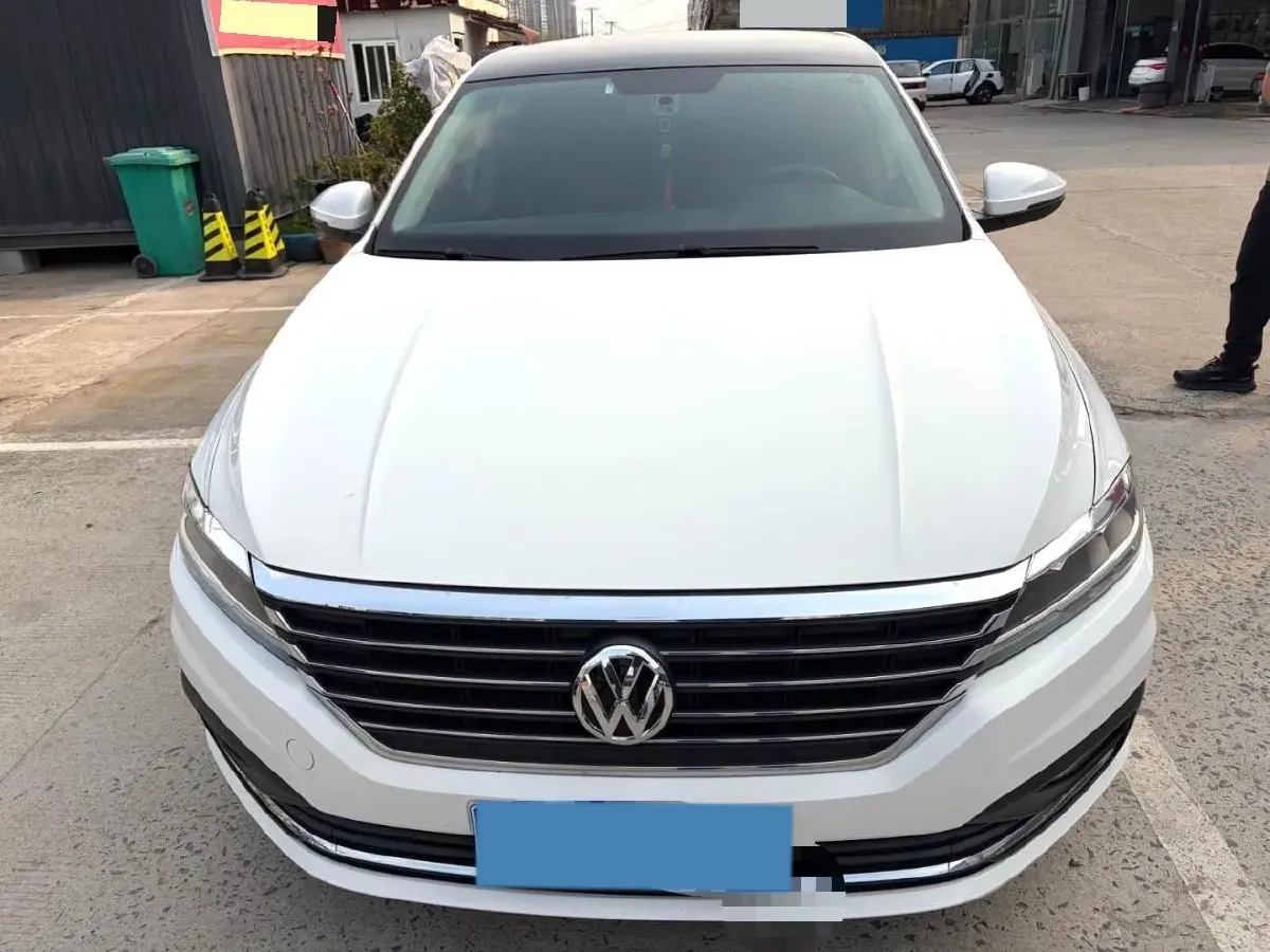 2018 Landwind XiaoYao 1.5T 163HP L4 CVT,autocango,china used car exporter,china ev exporter,chinese used car exporter,chinese used ev exporter