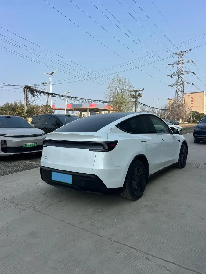 2025 Tesla Model Y BEV,autocango,china used car exporter,china ev exporter,chinese used car exporter,chinese used ev exporter