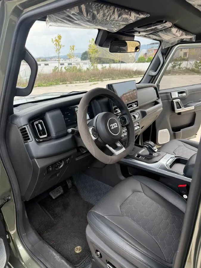 2024 212 212 T01 2.0T 252HP L4 8AT,autocango,china used car exporter,china ev exporter,chinese used car exporter,chinese used ev exporter