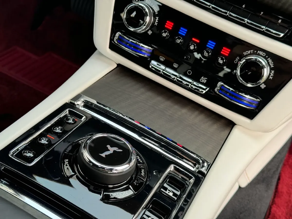 2021 Rolls-Royce Ghost 6.7T 571HP V12 8AT,autocango,china used car exporter,china ev exporter,chinese used car exporter,chinese used ev exporter