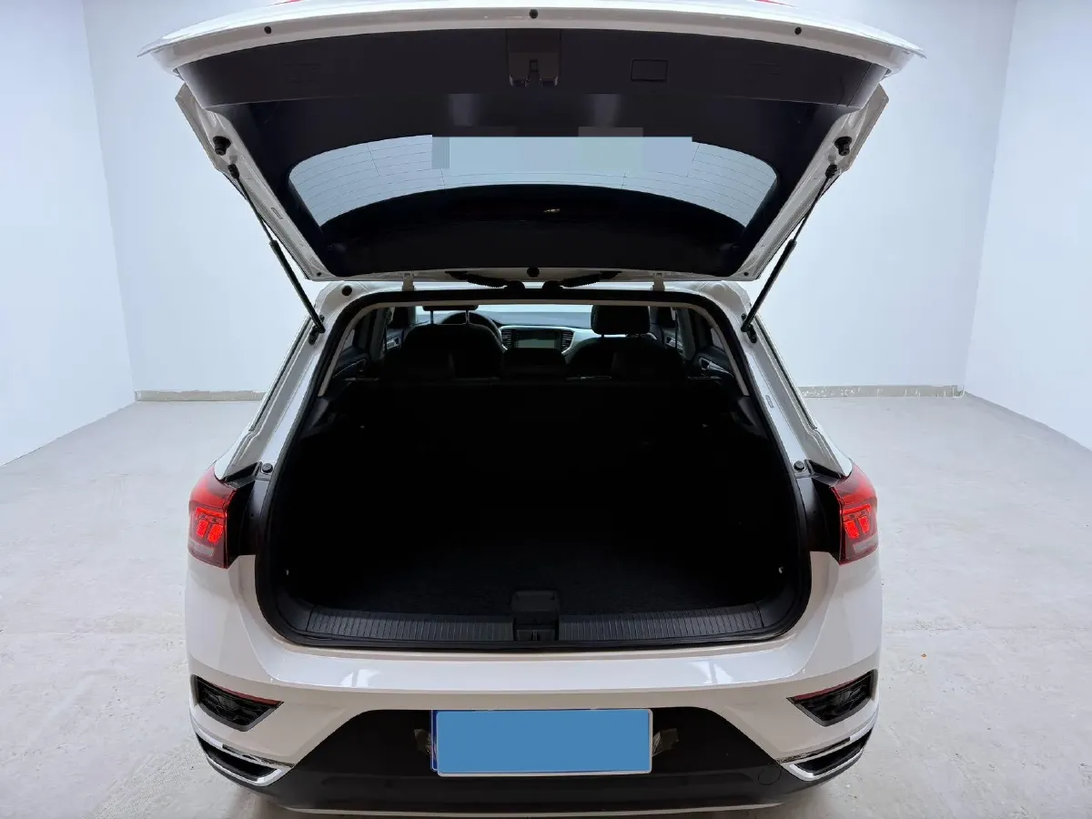 2021 Volkswagen T-Roc 1.4T 150HP L4 7DCT,autocango,china used car exporter,china ev exporter,chinese used car exporter,chinese used ev exporter
