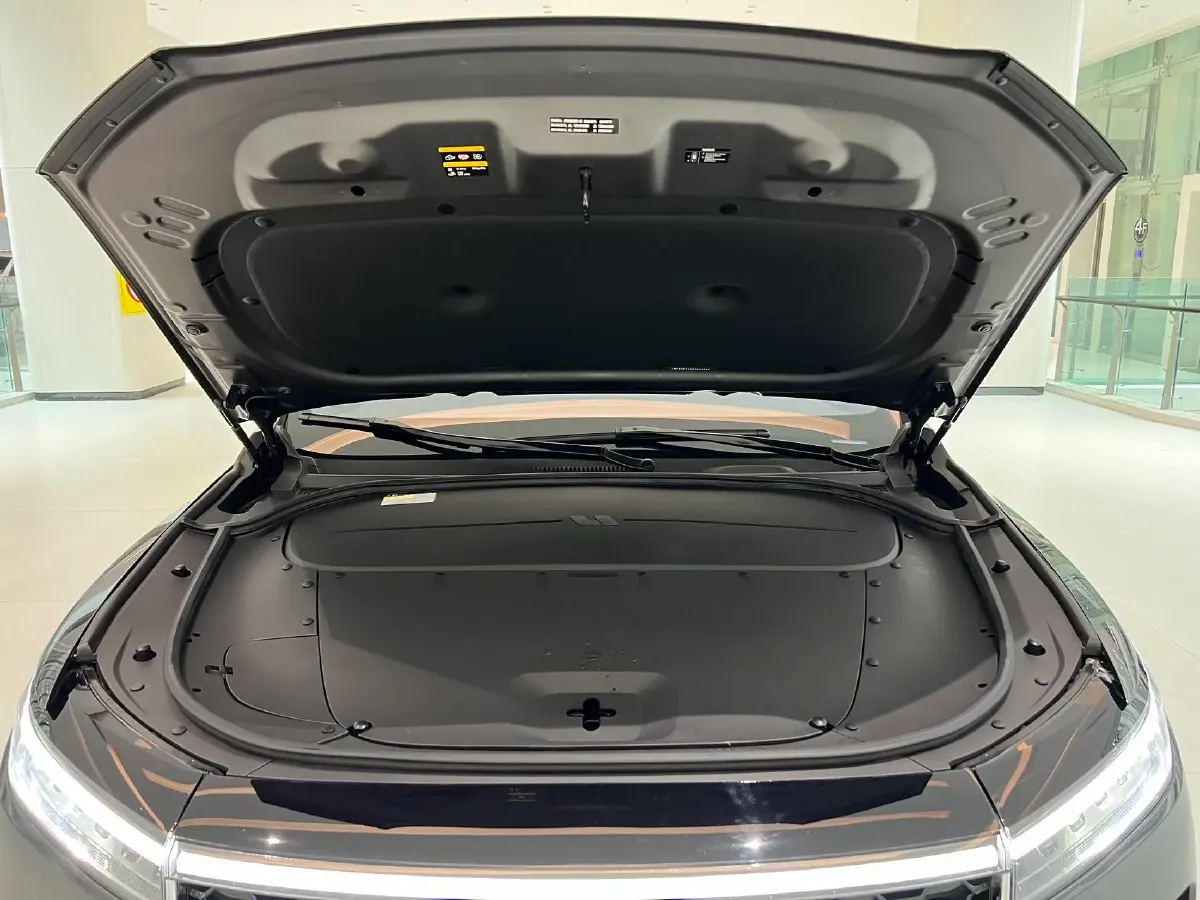 2021 Li ONE Range Extended 131HP REEV 40.5KWH,autocango,china used car exporter,china ev exporter,chinese used car exporter,chinese used ev exporter