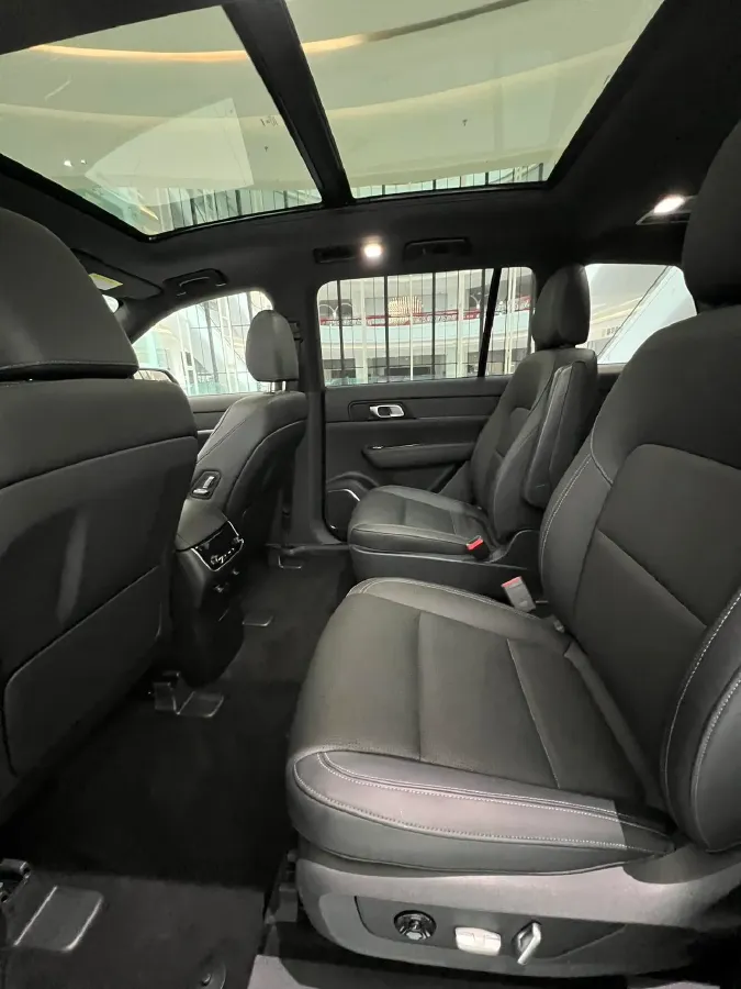 2021 Li ONE Range Extended 131HP REEV 40.5KWH,autocango,china used car exporter,china ev exporter,chinese used car exporter,chinese used ev exporter