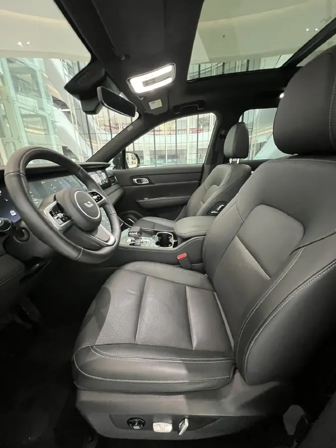 2021 Li ONE Range Extended 131HP REEV 40.5KWH,autocango,china used car exporter,china ev exporter,chinese used car exporter,chinese used ev exporter