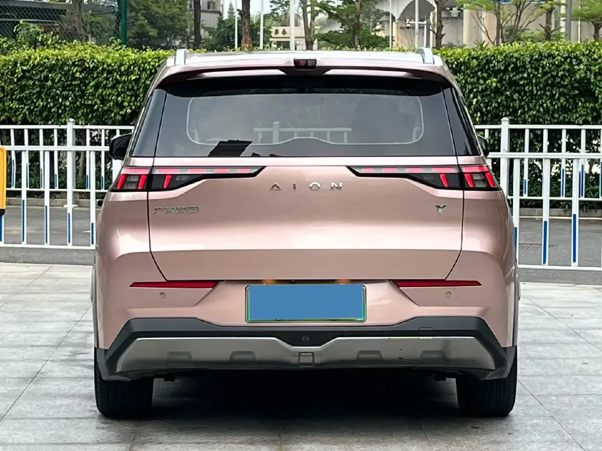 2022 Geely Okavango 1.8T 184HP L4 7DCT,autocango,china used car exporter,china ev exporter,chinese used car exporter,chinese used ev exporter