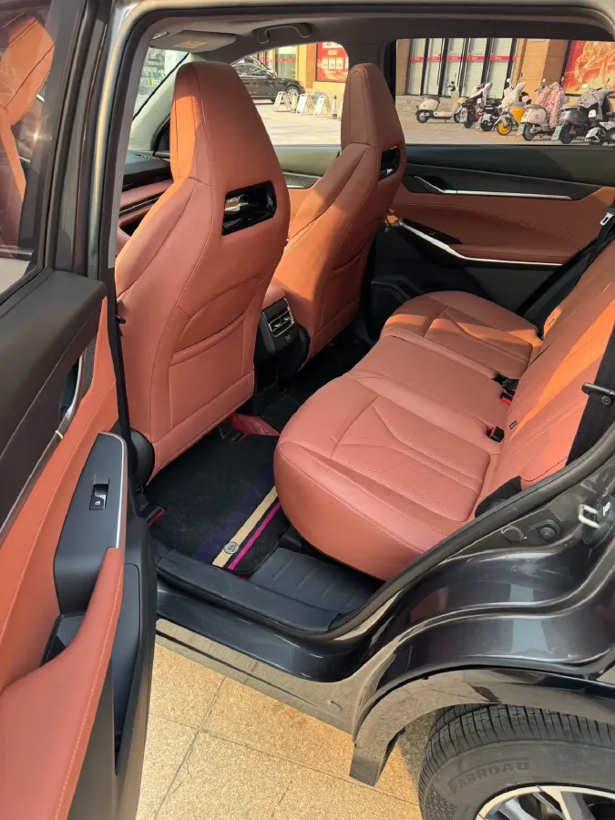 2024 ChangAn CS75 Plus 1.5T 188HP L4 8AT,autocango,china used car exporter,china ev exporter,chinese used car exporter,chinese used ev exporter