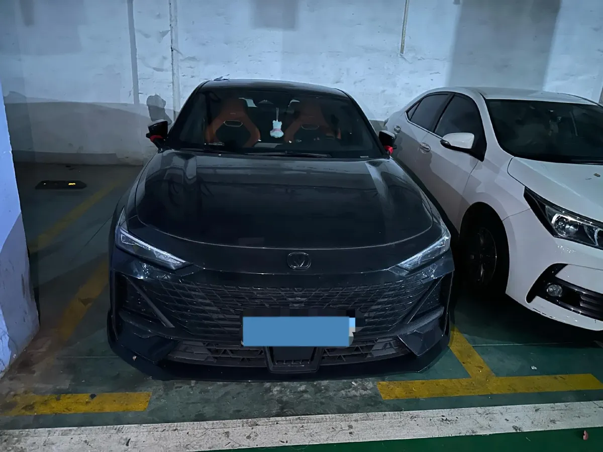 2023 ChangAn UNI-V 1.5T 188HP L4 7DCT,autocango,china used car exporter,china ev exporter,chinese used car exporter,chinese used ev exporter
