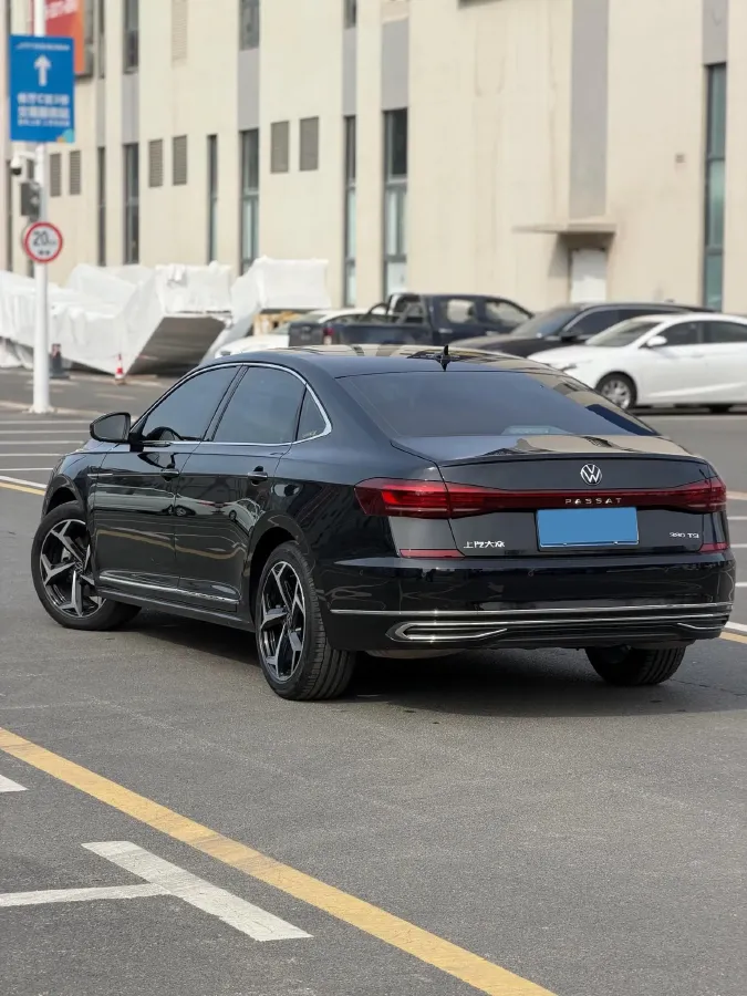 2025 Volkswagen Passat 2.0T 220HP L4 7DCT,autocango,china used car exporter,china ev exporter,chinese used car exporter,chinese used ev exporter